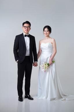 Online wedding card SAVE THE DATE Thuy Ha & Chi Hieu - 13/06/2026 from VowForever